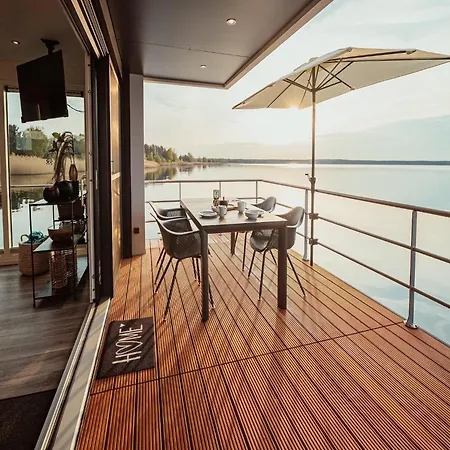 Hausboot Am Graebendorfer *