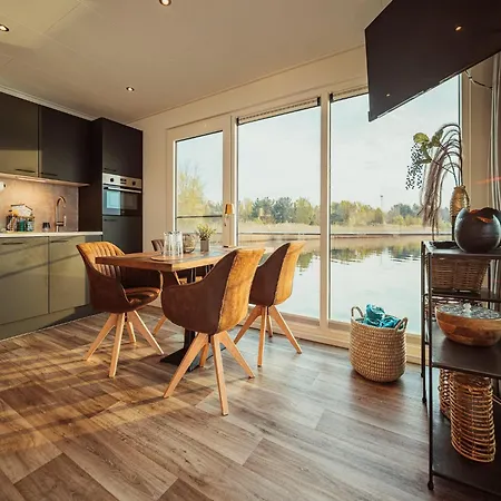 Hausboot Am Graebendorfer *