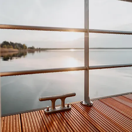 Hausboot Am Graebendorfer Botel