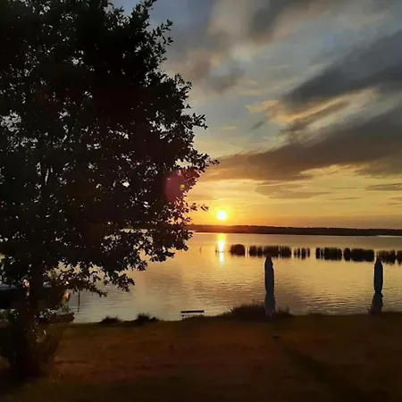 Hausboot Am Graebendorfer *