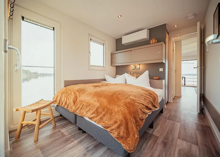 Hausboot Am Graebendorfer Laasow