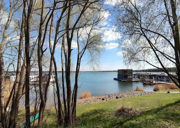 Hausboot Am Graebendorfer *